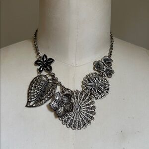 Vintage Premier Designs Silvertone Openwork Floral Bib Statement Necklace